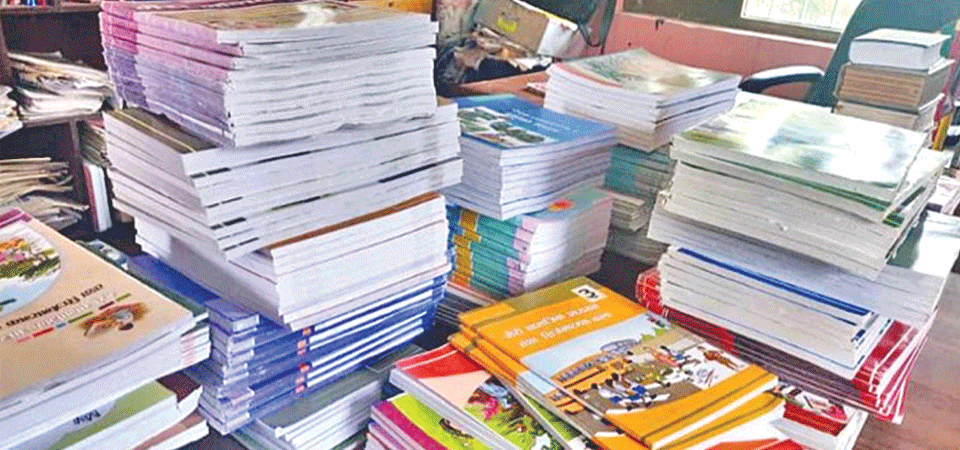 बैतडीमा पाठ्यपुस्तक अभाव हुँदा पठनपाठनमा समस्या