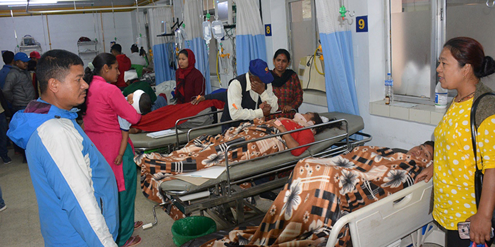 सिन्धुपाल्चोकको सुकुटेमा भएको बस दुर्घटनामा मृत्यु हुनेको संख्या १९ पुग्यो