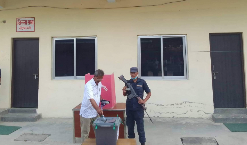 जिल्ला समन्वय समिति कैलालीको मतदान सुरू