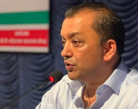 कांग्रेस नेतृत्वलाई गगनको प्रश्न, अनुहारमा लागेको दागलाई डिम्पल भनेर बस्नेकी मेट्नतिर लाग्ने