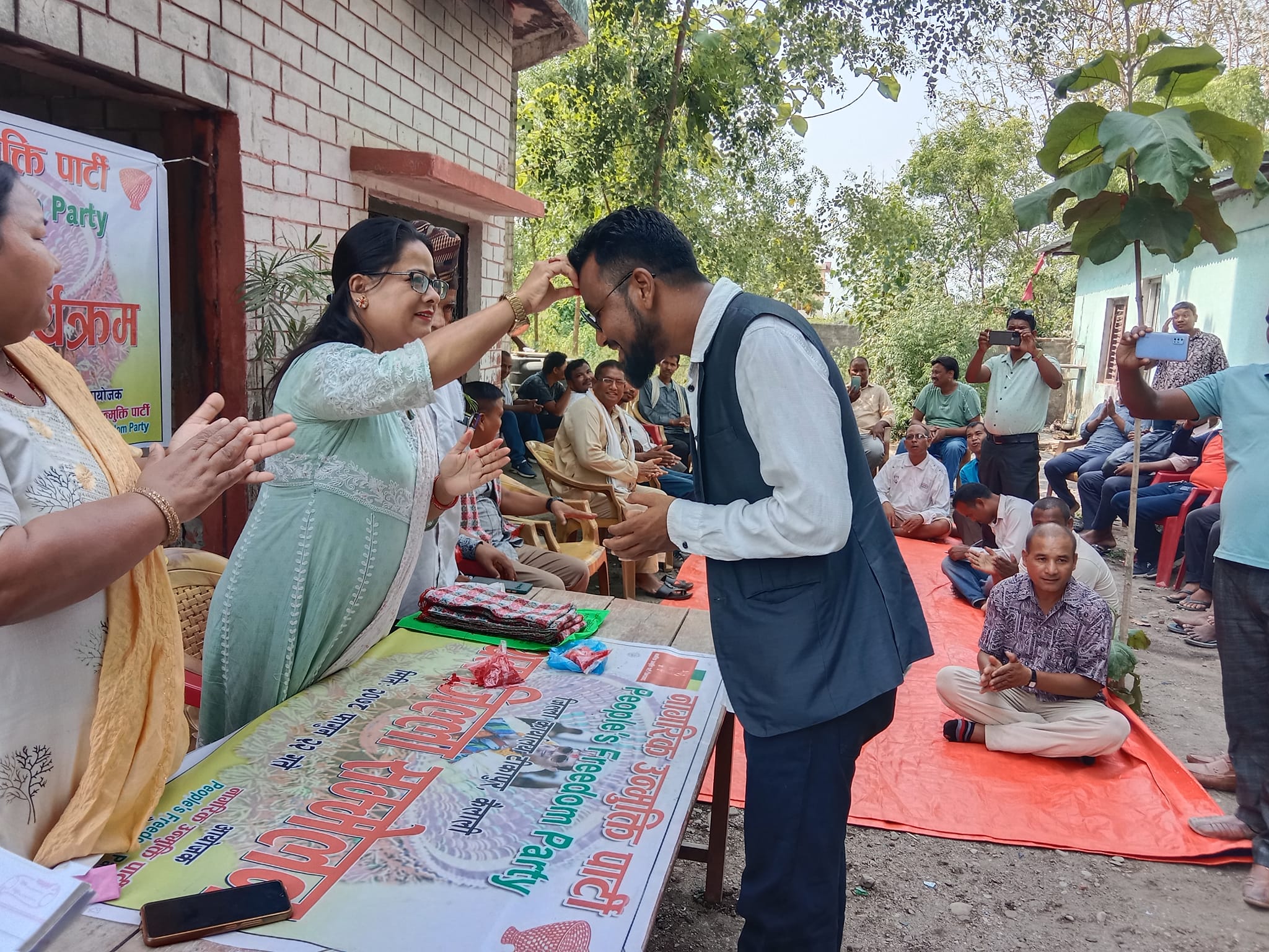 काङ्ग्रेस, एमालेका नेता नागरिक उन्मुक्ति पार्टीमा