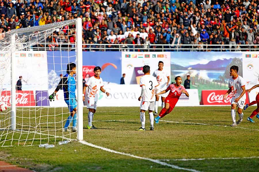 पुरुष फुटबलको स्वर्ण नेपाललाई