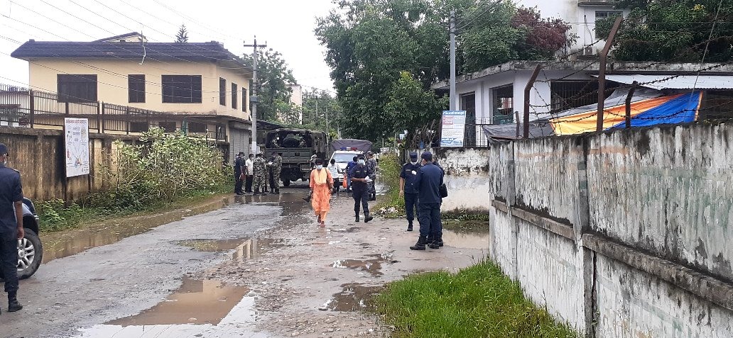 प्रदेशको राजधानी धनगढीमा राखिएका बम नेपाली सेनाद्धारा डिष्पोज