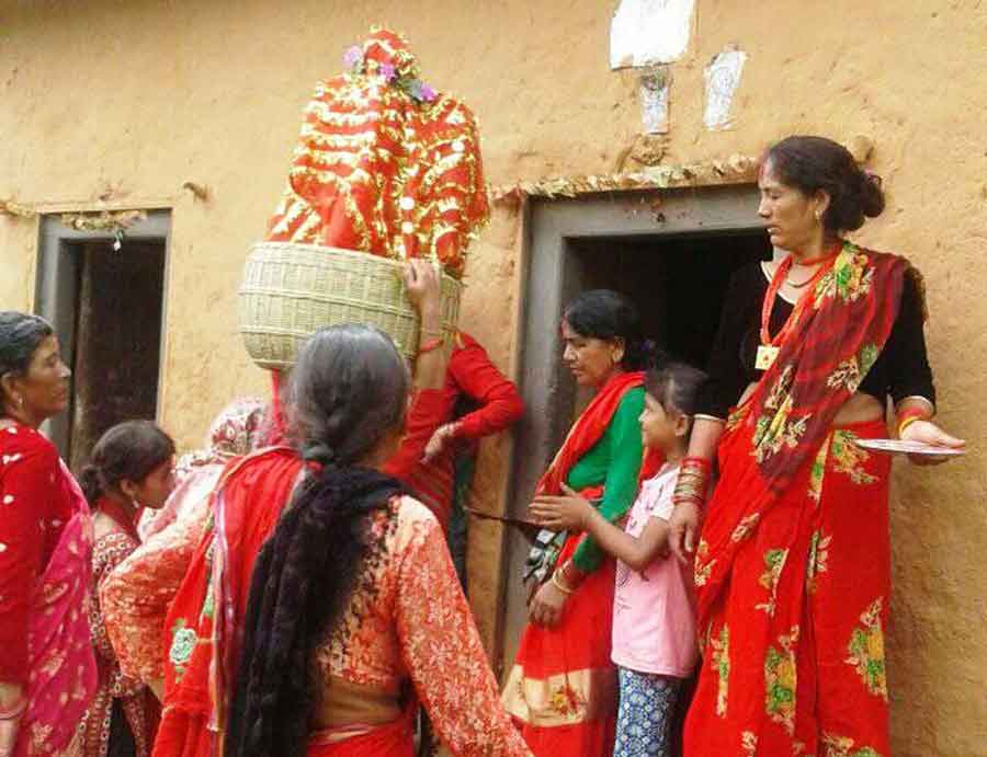 मनाइँदै गौरा पर्वः स्वास्थ्य नियम पालना गरी मनाउन राष्ट्रपतिको आग्रह