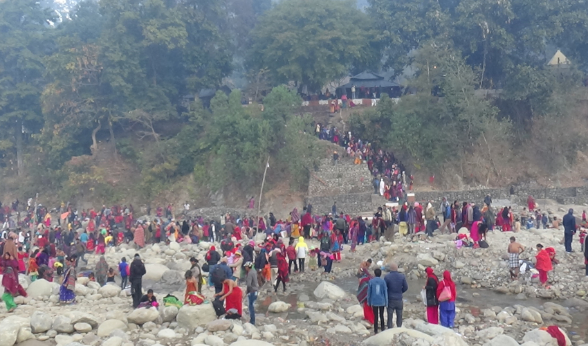 पहाडी समुदायमा माघे संक्रान्तिको उल्लास, थारु बस्तीमा माघीको रौनक