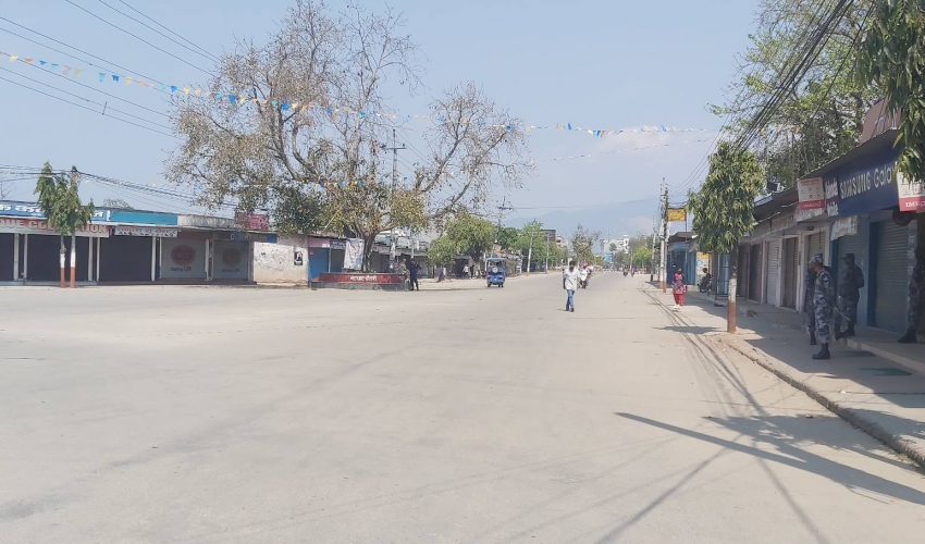 महेन्द्रनगरमा  आदेश उल्लङ्घन गर्ने ९६ जना प्रहरीको नियन्त्रणमा