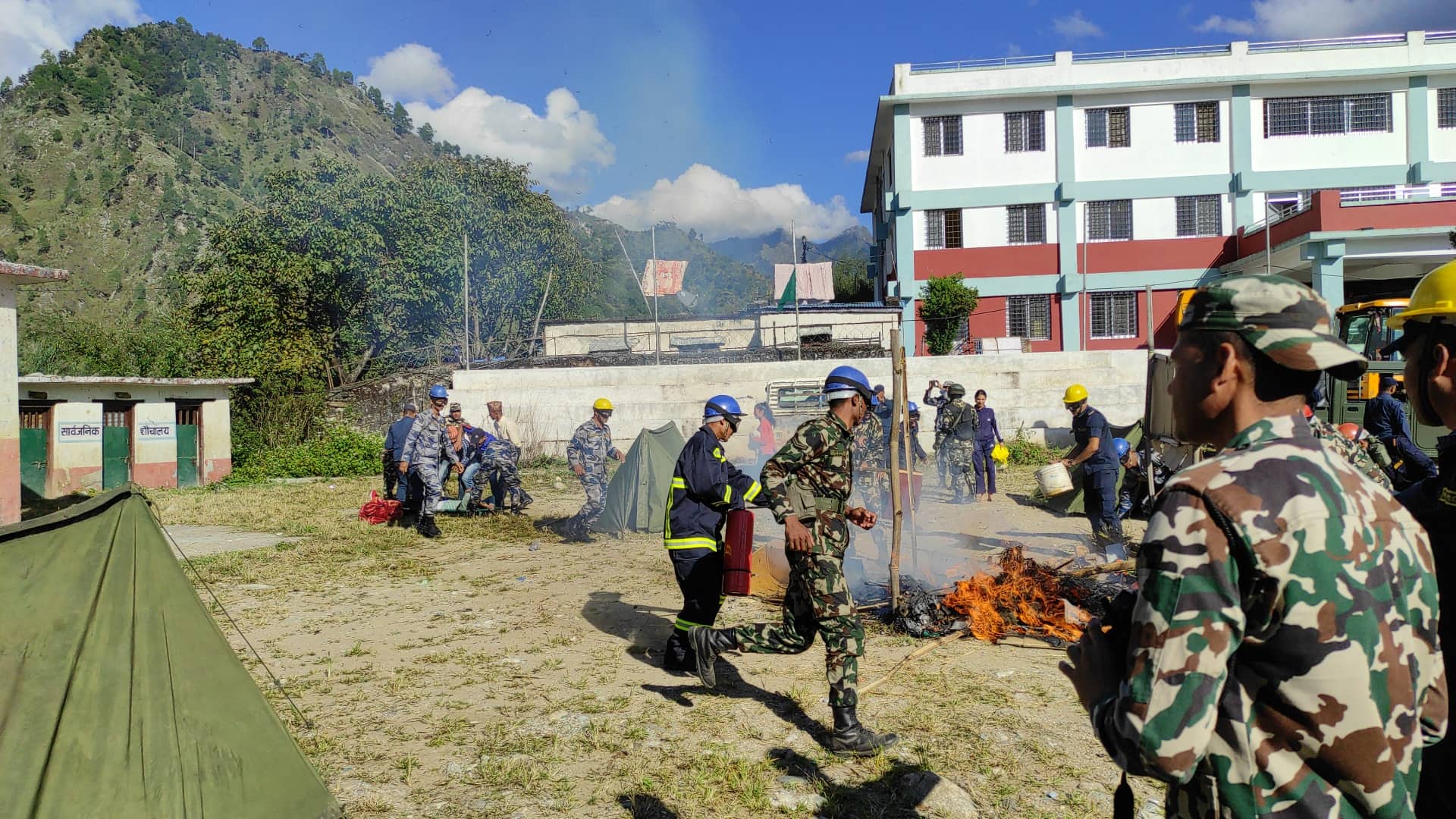 बाजुरा सदरमुकाममा आगलागी नियन्त्रणको ‘डेमो’ प्रदर्शन