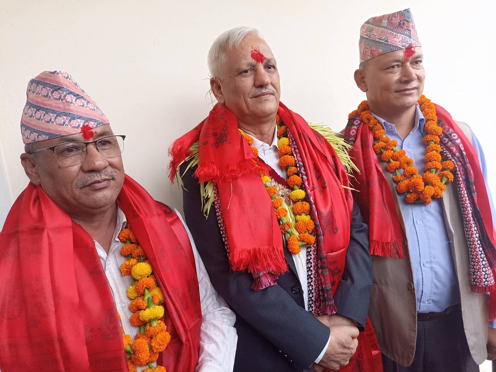 कैलाली -४ बाट लेखराज भट्टले गरे उम्मेदवारी दर्ता