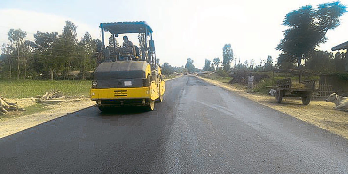 सुदूरपश्चिममा हुलाकी सडक : अर्बौ लगानी, गति सुस्त