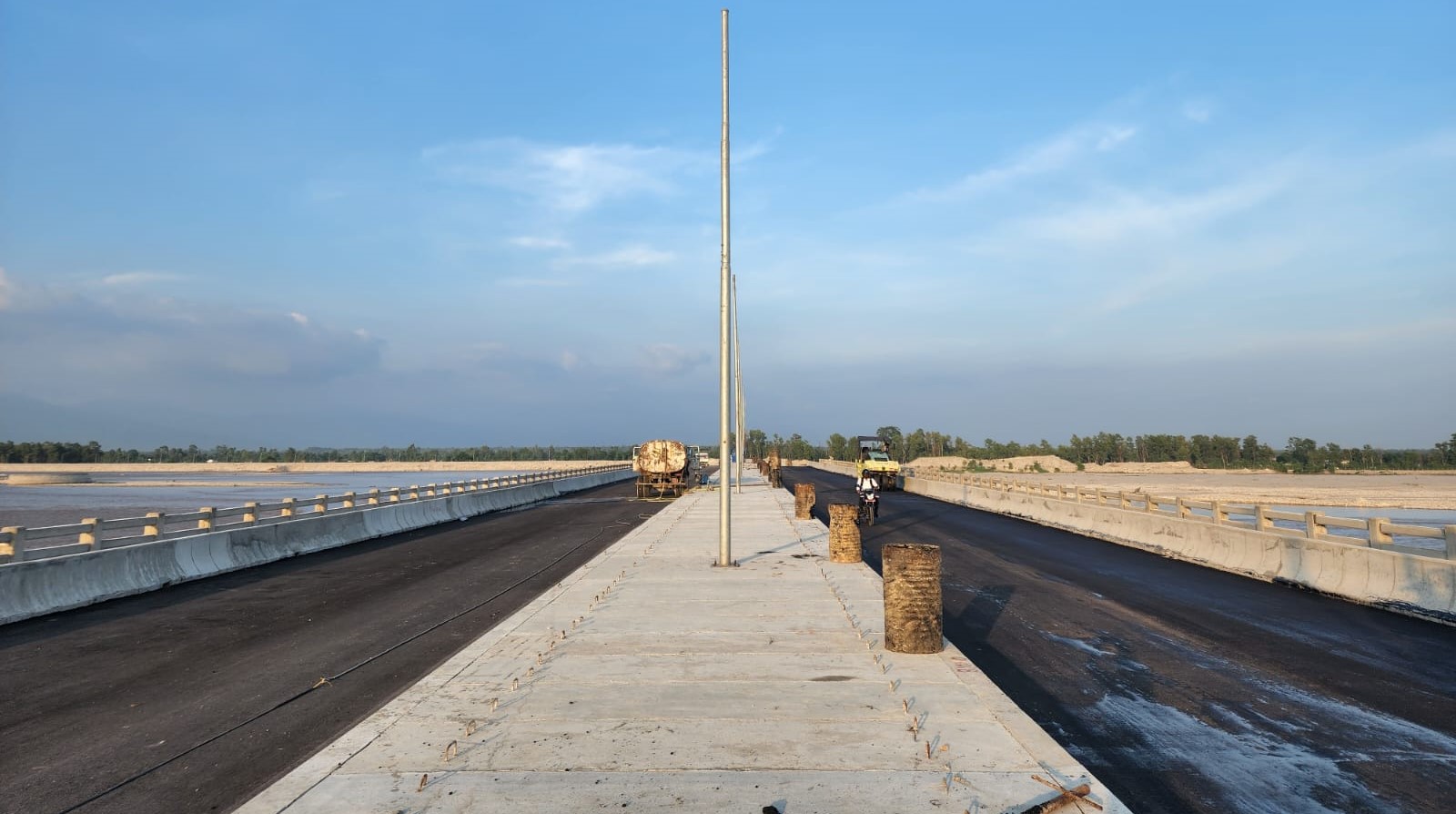 चार लेन पुलमा पोखरीको डिजाइन परिवर्तन