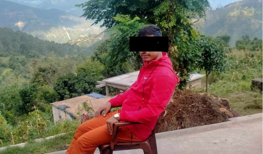 बैतडीमा विवाहित मास्टरले स्कुले छात्रा भारत भगाएपछि