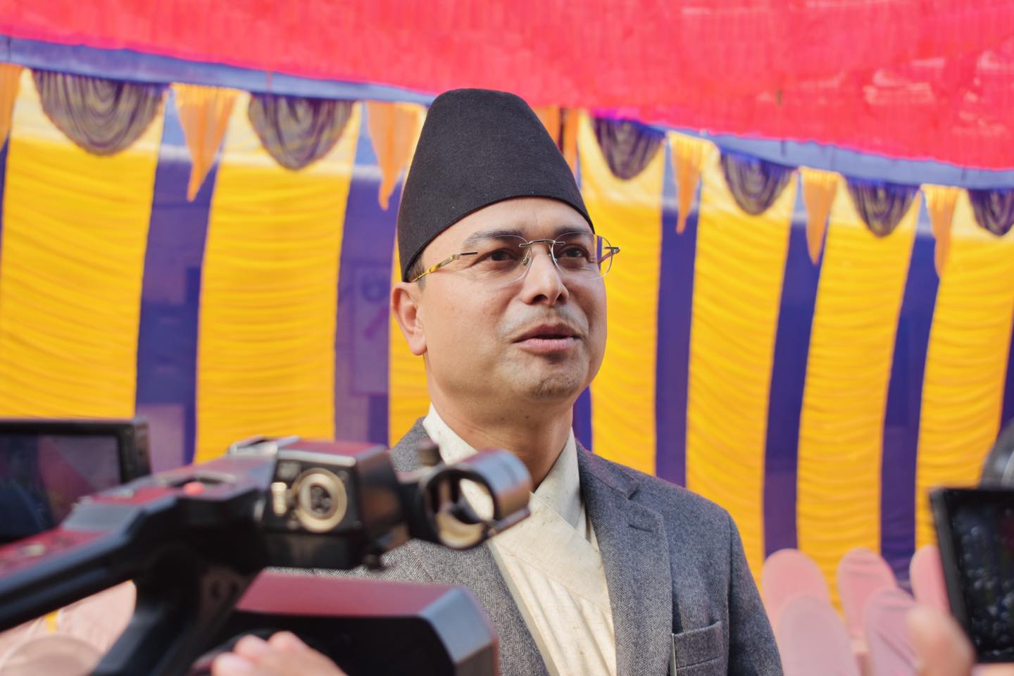 सुदूरपश्चिम प्रदेश सभाका सदस्यहरुको सपथ ग्रहण