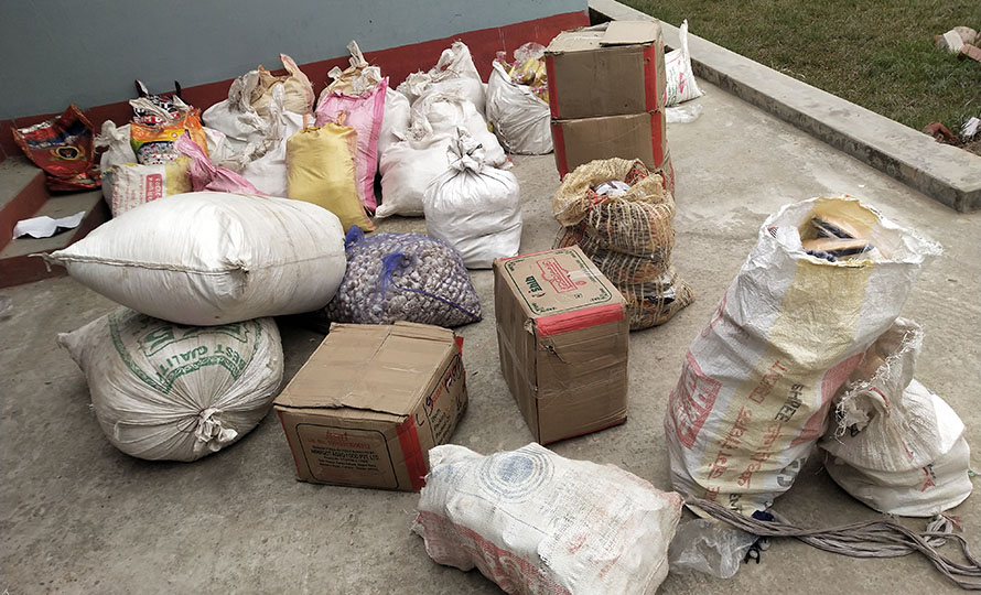 कञ्चनपुरबाट अवैध सामान बरामद