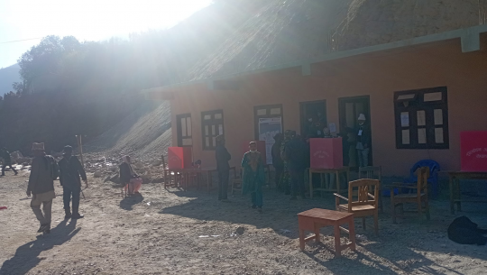 एमाले र काँग्रेसका कार्यकर्ताबिच बाजुरामा झडप