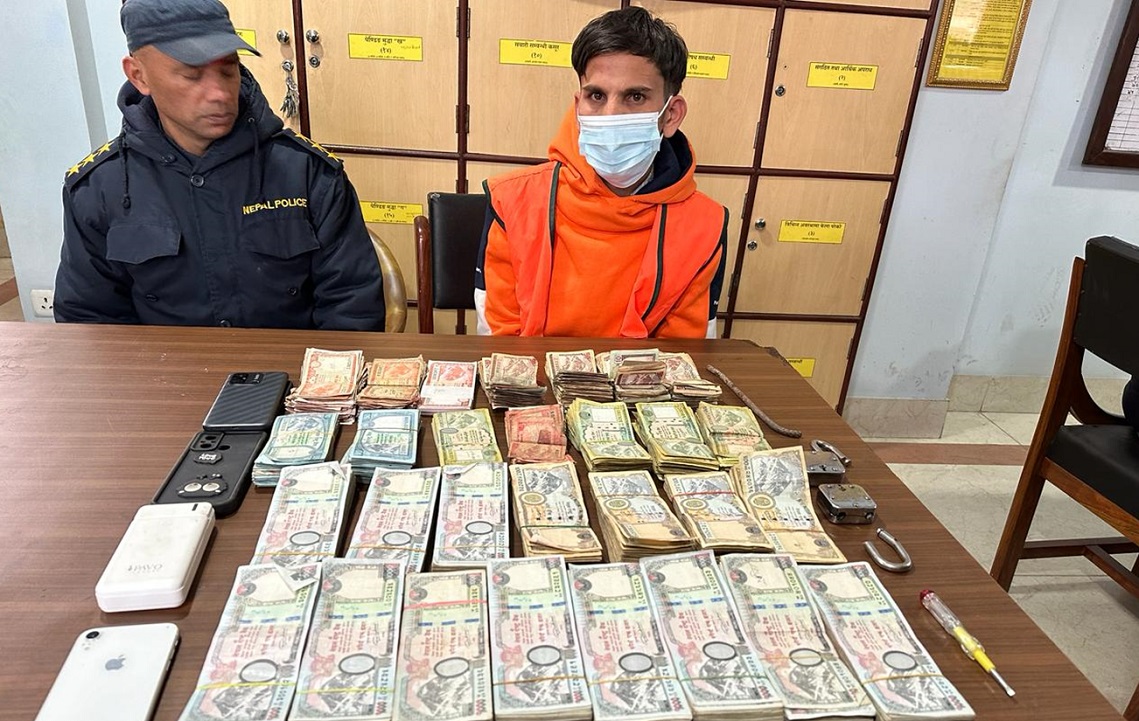 कैलालीमा लुकीछिपी बसेका ठगुन्ना  पक्राउ