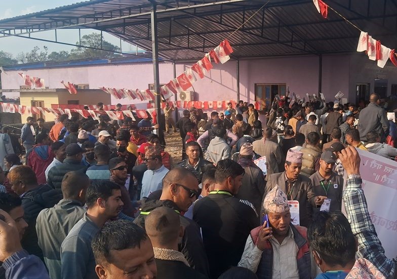 एमाले कैलालीको अधिवेशनमा जात्रा, मतदान नगरी घर फर्किदै प्रतिनिधी