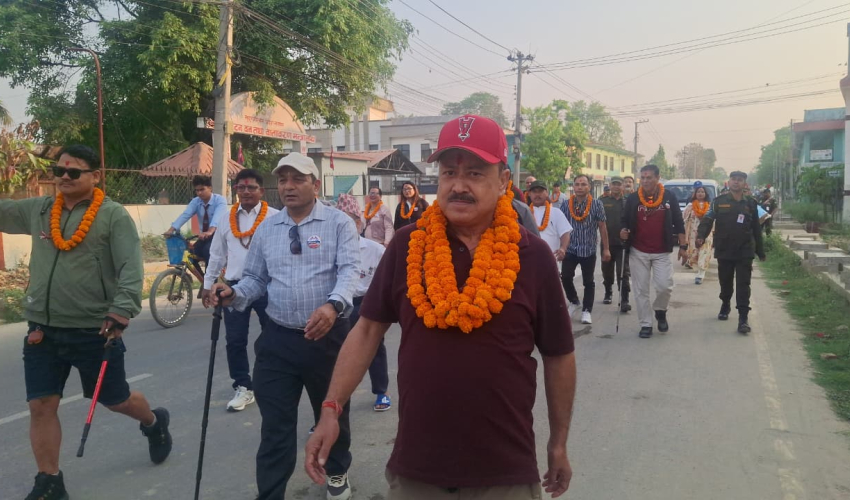 धनगढीका मेयर हमाल नेतृत्वको टोली अपि हिमाल बेस क्याम्पतर्फ