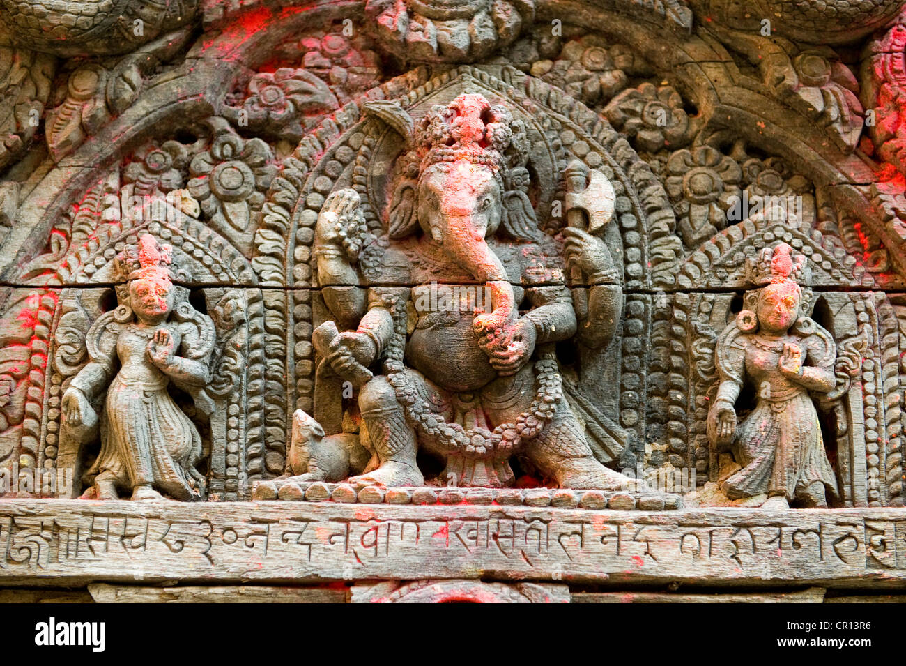 गणेश मन्दिरहरूमा भक्तजनको भीड