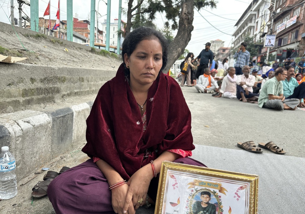 किरन कोलीकी आमा बैतडीबाट न्याय खोज्दै काठमाडौंमा