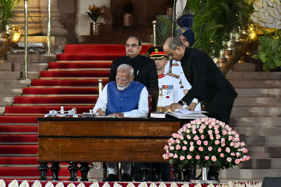 मोदीको तेस्रो कार्यकालमा ७१ सहयात्री, यी हुन् क्याबिनेट मन्त्रीहरु