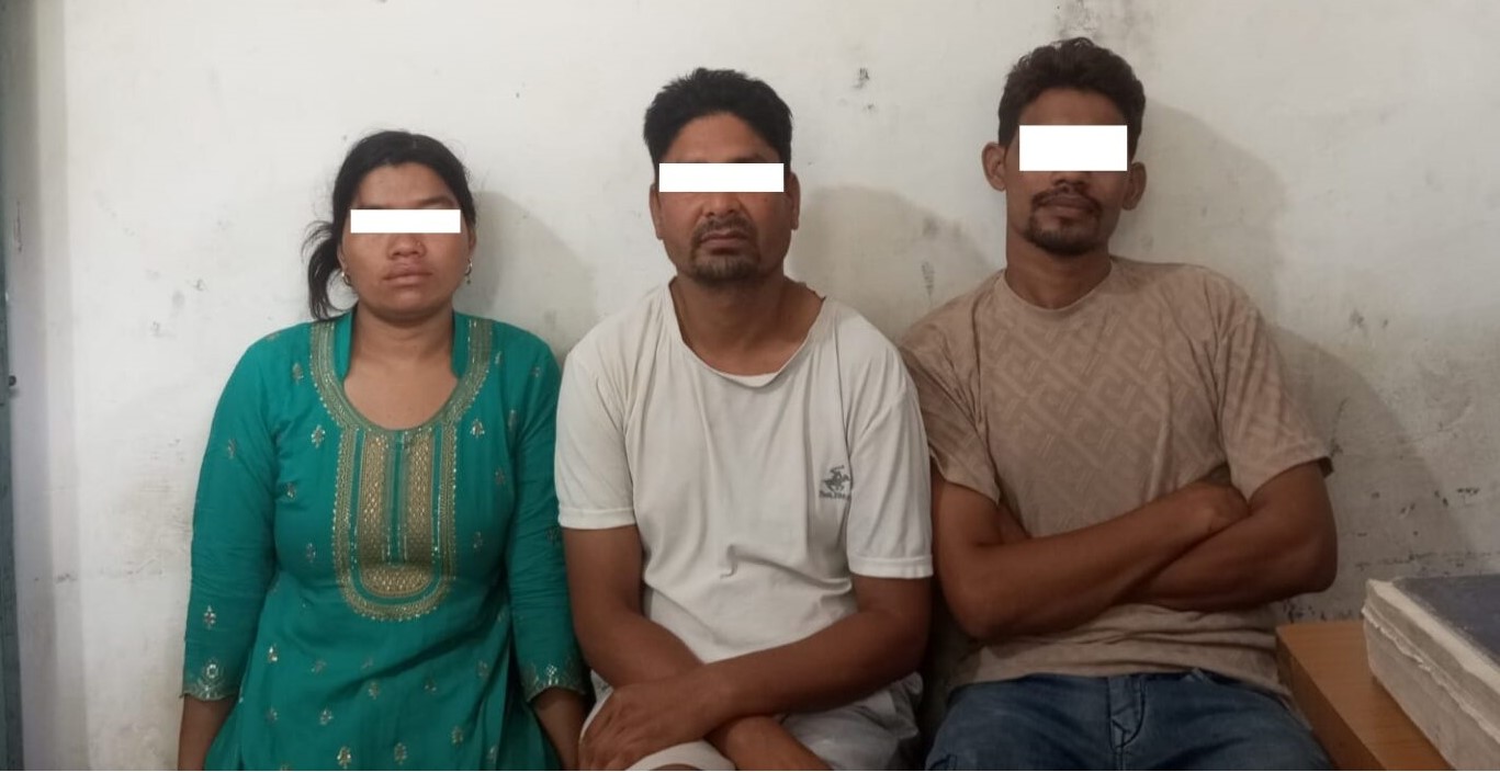 साढे दुई किलो अफिमसहित तीन जना पक्राउ