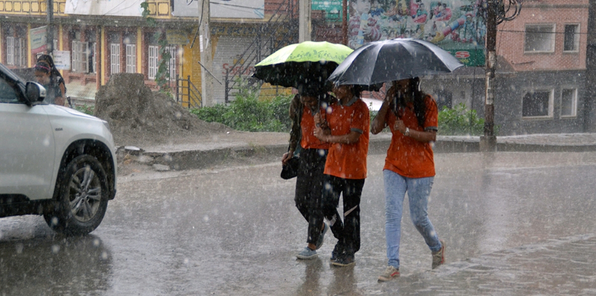 देशभर भारी वर्षाको सम्भावना : दैनिक जनजीवन प्रभावित हुनसक्ने