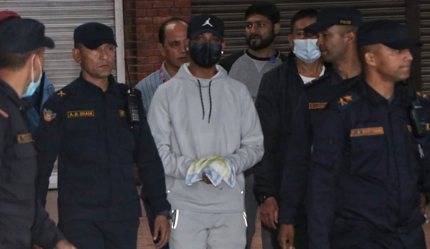 सन्दीप लामिछाने विमानस्थलबाटै पक्राउ