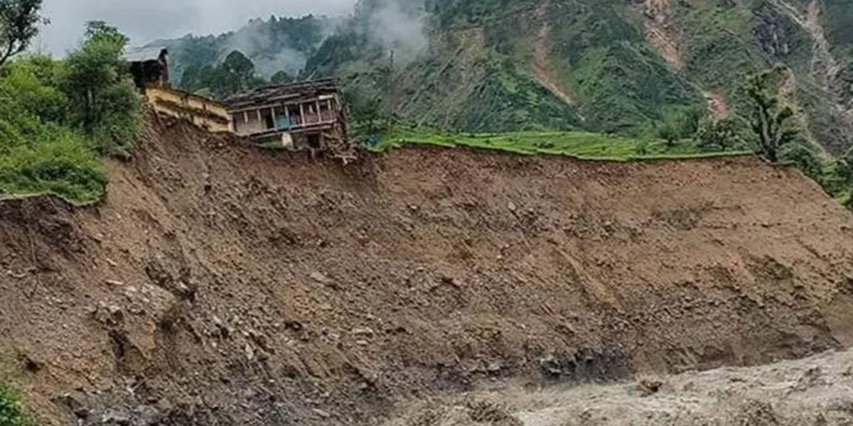 बुढीगंगामा आएको बाढीले चार घर बगायो