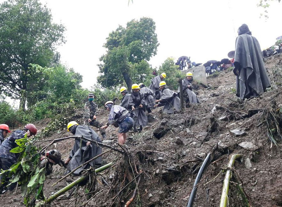 पोखरामा पहिरोमा पुरिएर मृत्यु हुनेको संख्या ७पुग्यो